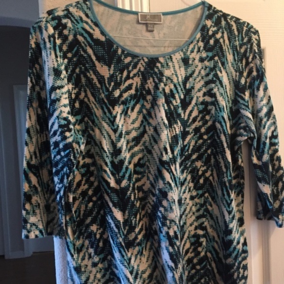 JM Collection 3/4 Sleeve top PXL - Picture 2 of 5